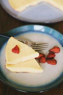 平底锅做蛋糕视频,在家自制美味蛋糕教程