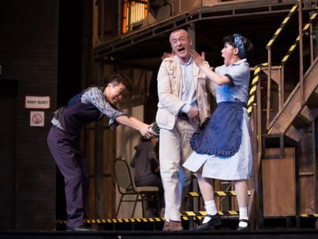 糊涂戏班视频,一场笑料百出的戏曲盛宴